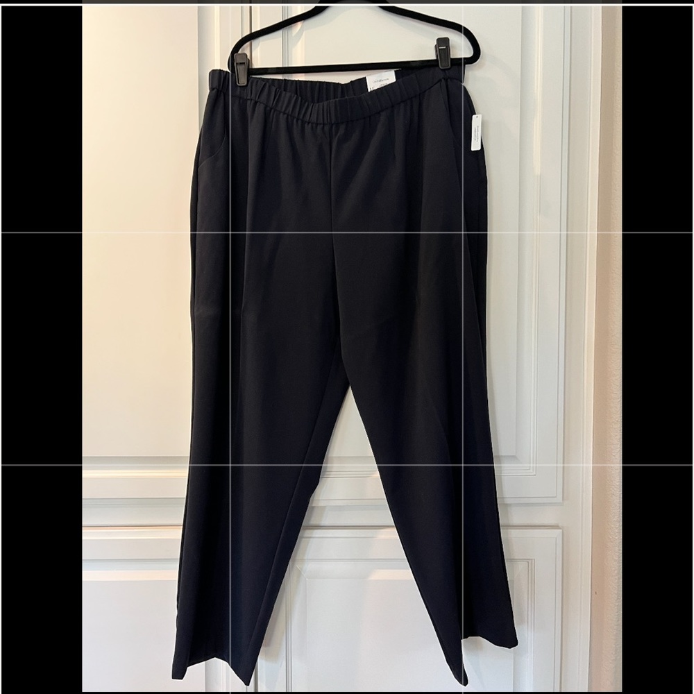 Croft & Barrow pull on stretchy dress pants. Navy - 22w. NWT